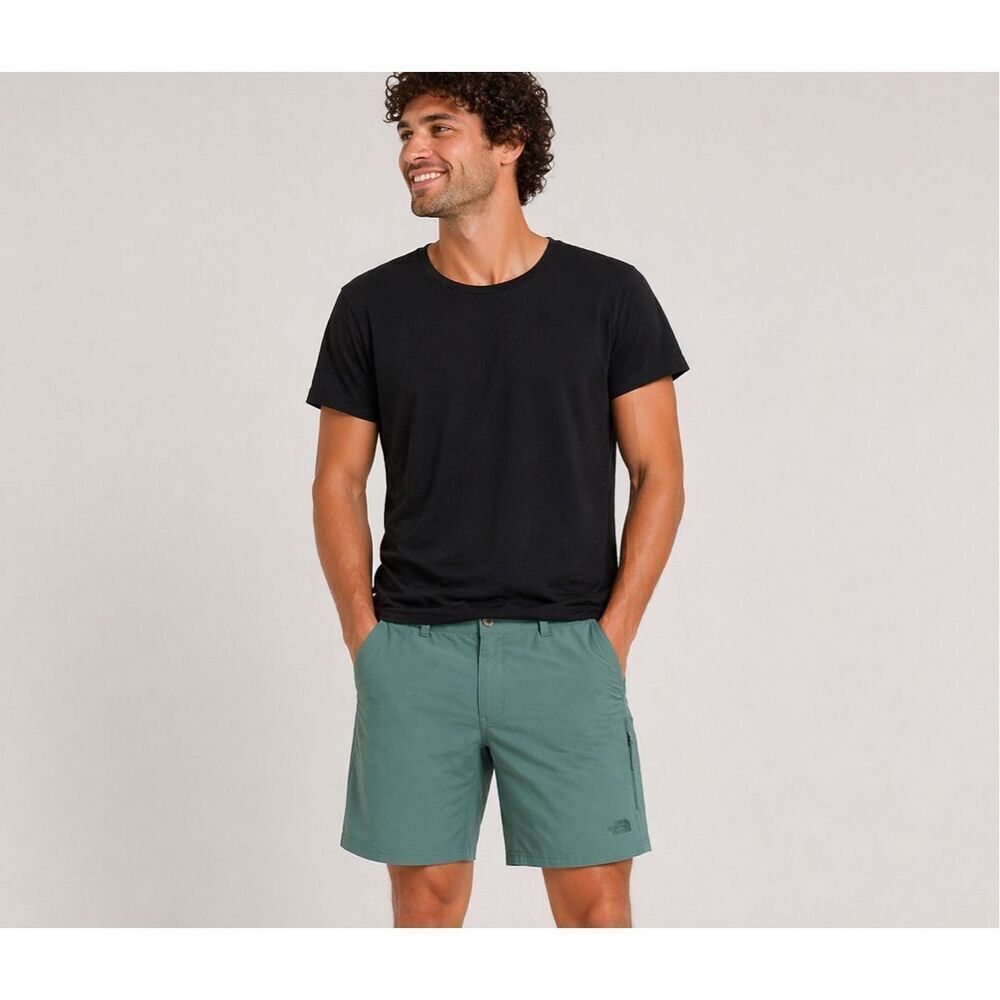 The North Face Men’s Shorts 38 Green Hiking Outdoor Zip Pocket